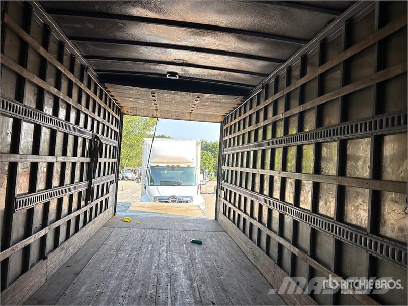 Hino L6 4x2 Sleeper Van Truck 탑차 트럭