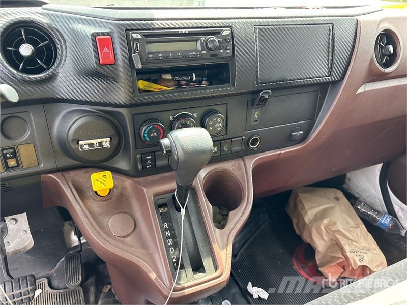 Hino L6 4x2 Van Truck Φορτηγά Κόφα