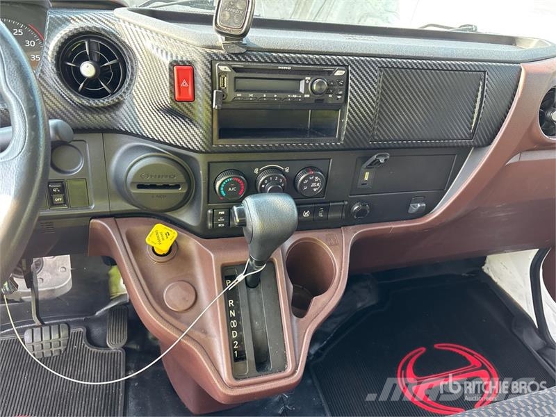 Hino L6 4x2 Van Truck 탑차 트럭