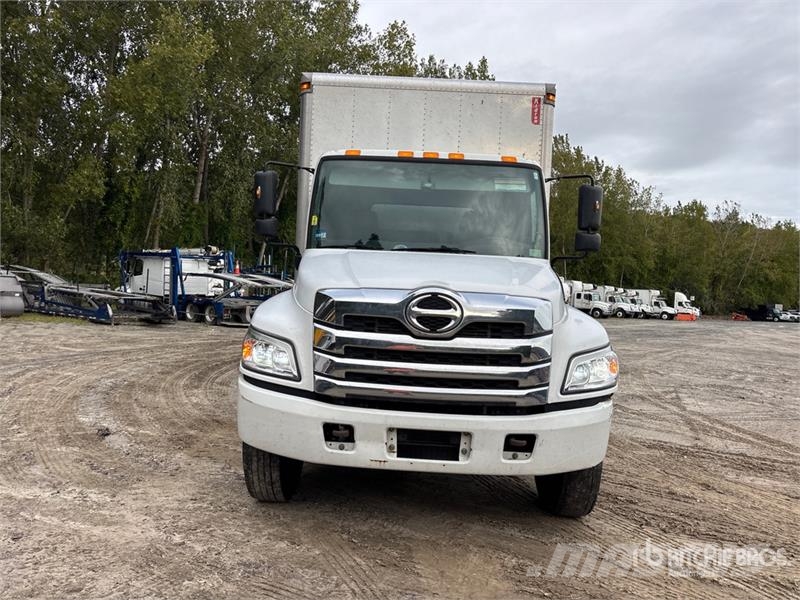 Hino L6 4x2 Van Truck Tovornjaki zabojniki
