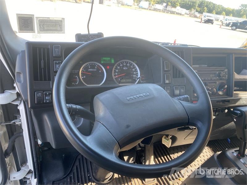 Hino S4 4x2 Van Truck Box trucks