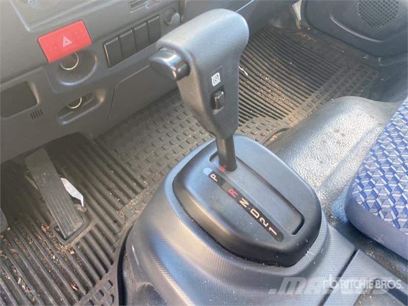 Hino S4 4x2 Van Truck Box trucks