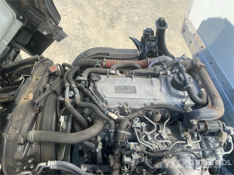 Hino S4 4x2 Van Truck Box trucks