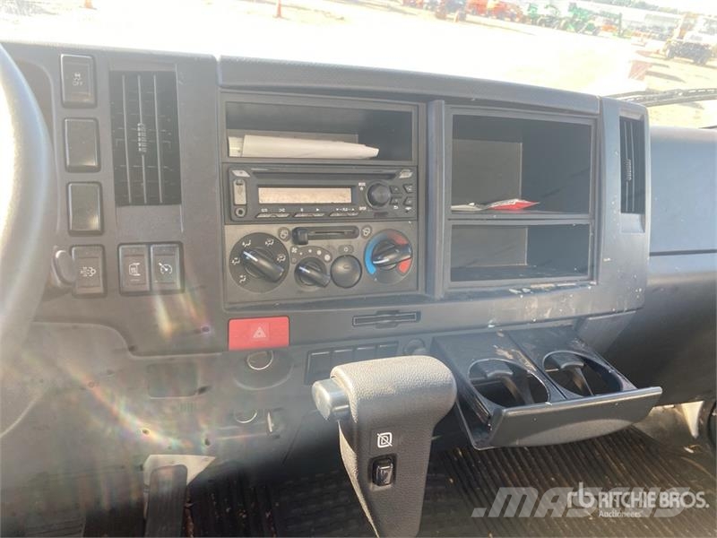 Hino S4 4x2 Van Truck Box trucks