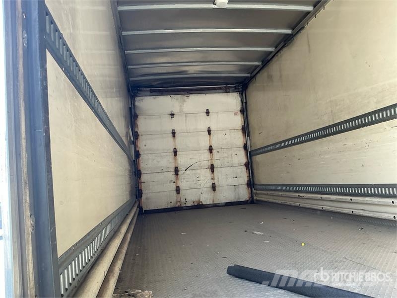 Hino XJC740 4x2 Van Truck Box trucks