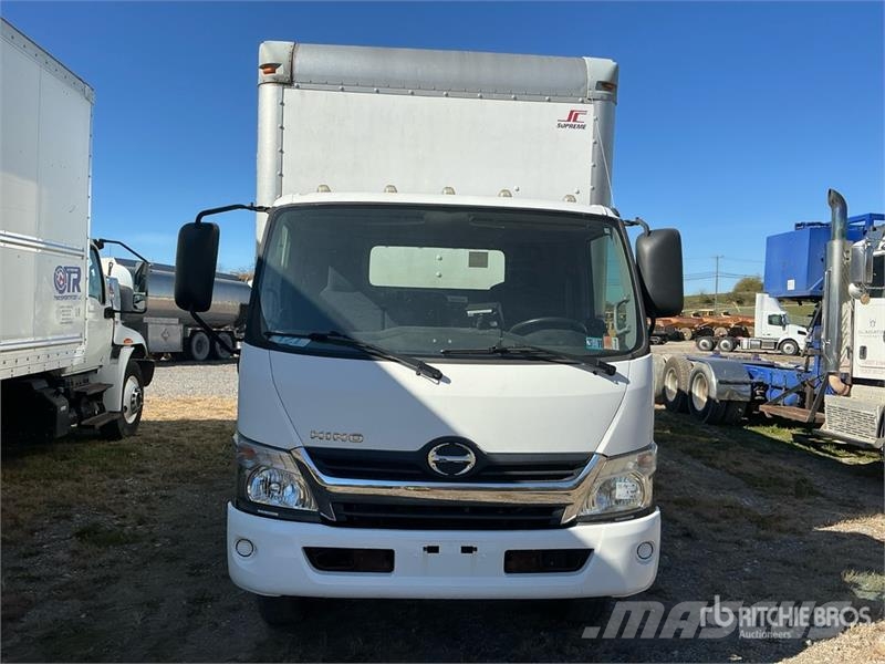 Hino XJC740 4x2 Van Truck Box trucks