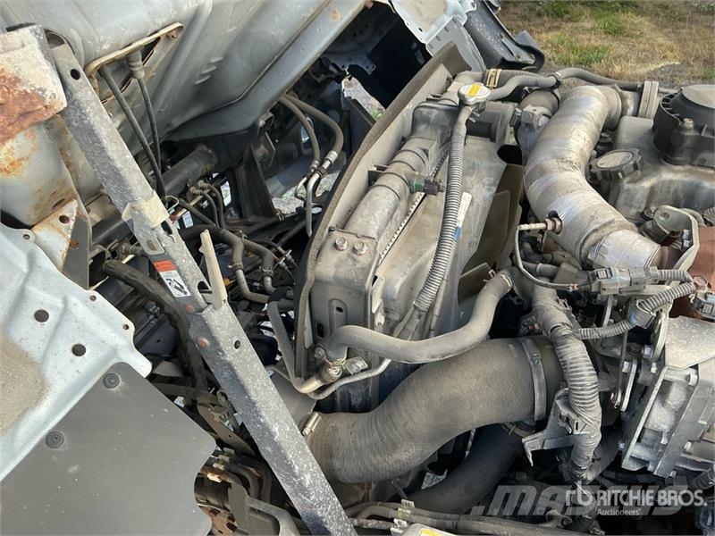 Hino XJC740 4x2 Van Truck Box trucks