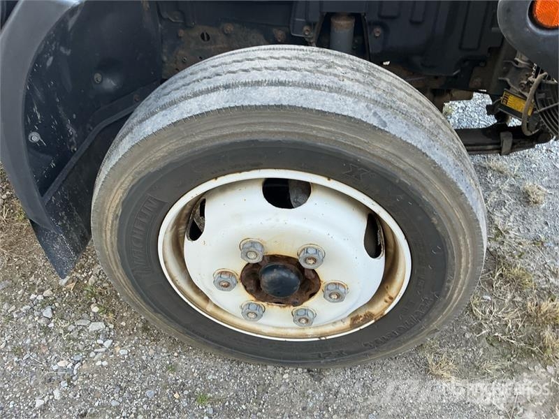 Hino XJC740 4x2 Van Truck Box trucks