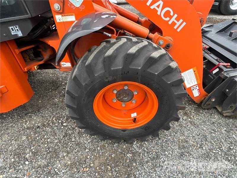 Hitachi ZW30 Wheel Loader Pyöräkuormaajat