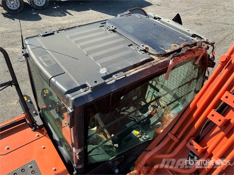 Hitachi ZX300LC-6 Tracked Excavator Lánctalpas kotrók