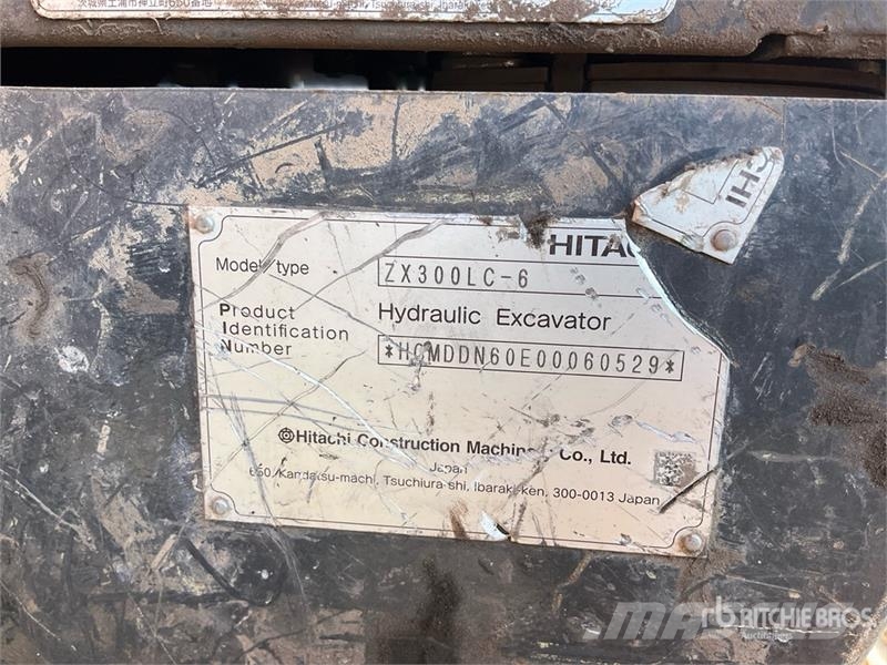 Hitachi ZX300LC-6 Tracked Excavator Lánctalpas kotrók