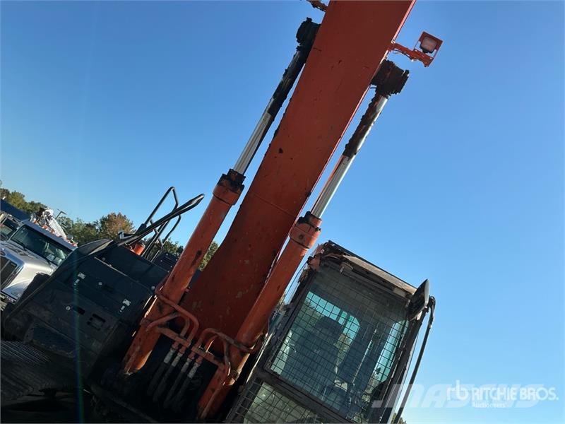 Hitachi ZX300LC-6 Tracked Excavator Lánctalpas kotrók
