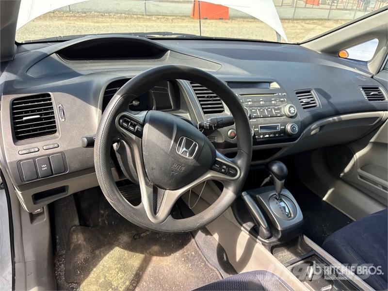 Honda Civic Hybrid Automobile (Inoperable) Avtomobili