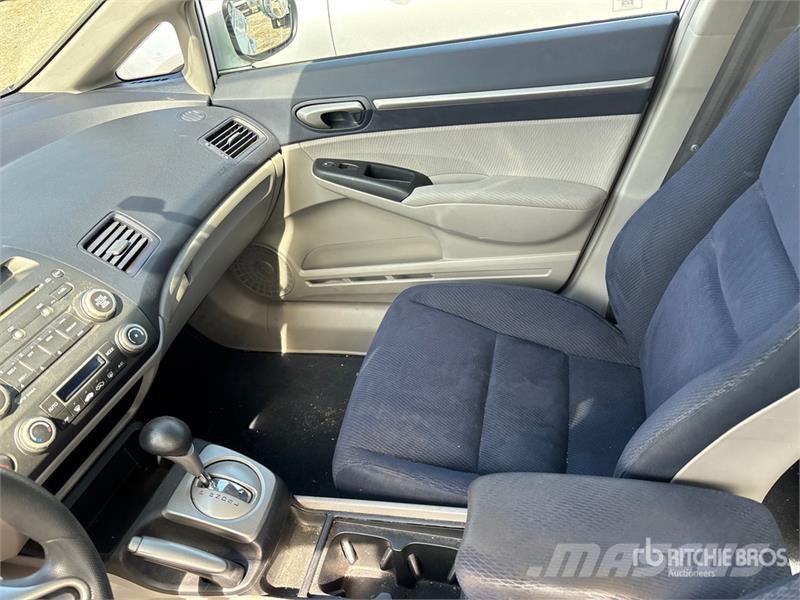 Honda Civic Hybrid Automobile (Inoperable) Avtomobili
