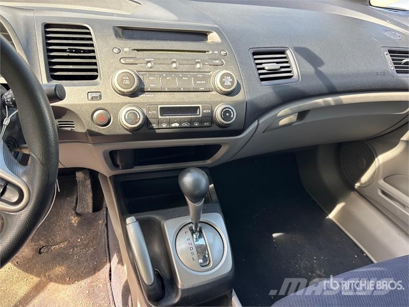 Honda Civic Hybrid Automobile (Inoperable) Avtomobili