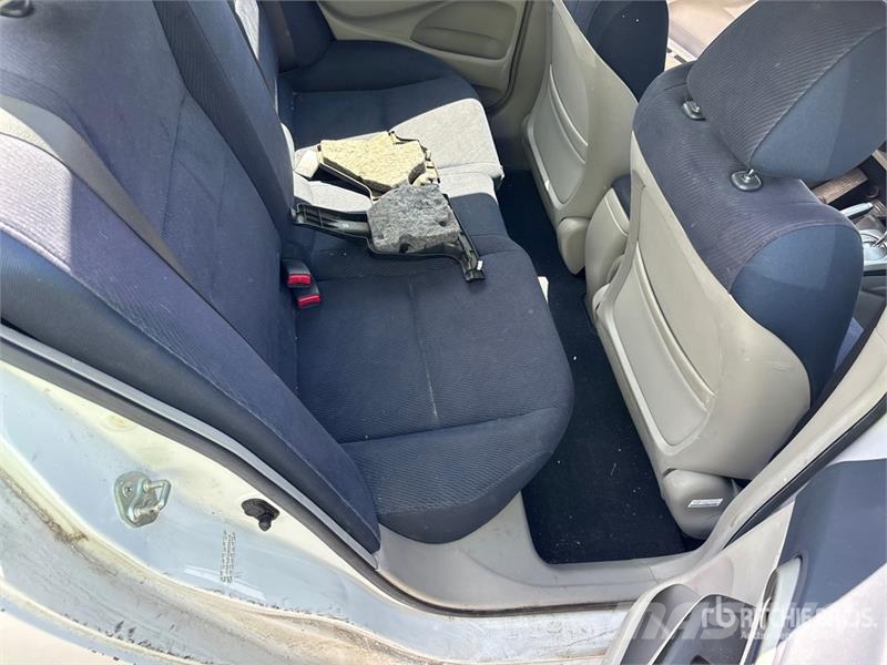 Honda Civic Hybrid Automobile (Inoperable) Avtomobili