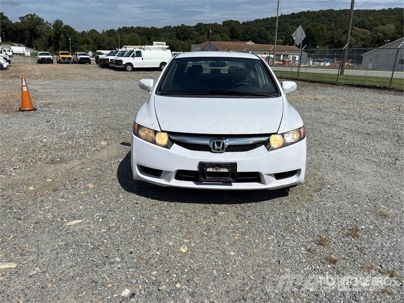Honda Civic Hybrid Automobile (Inoperable) Avtomobili
