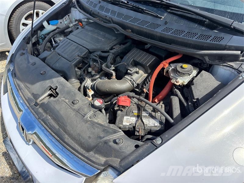 Honda Civic Hybrid Automobile (Inoperable) Avtomobili
