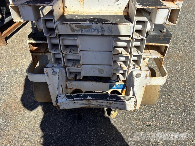 Hy-Brid HB1430 Electric Scissor Lift Saksilavat