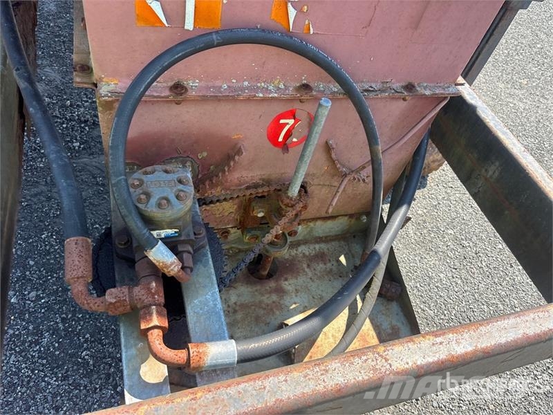 Hydraulic 12 x 8 Salt Spreader Kum ve tuz serpiciler