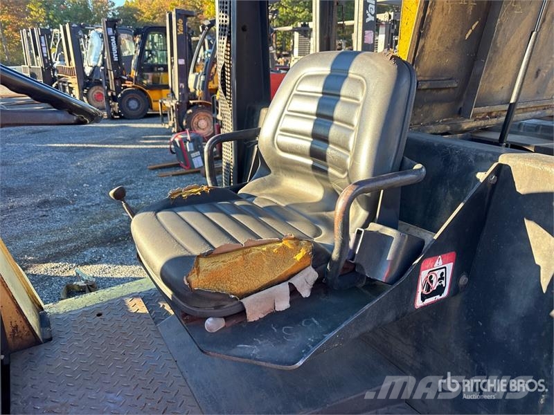 Hyster 155 15500 lb Pneumatic Tire Forklift 其他叉车