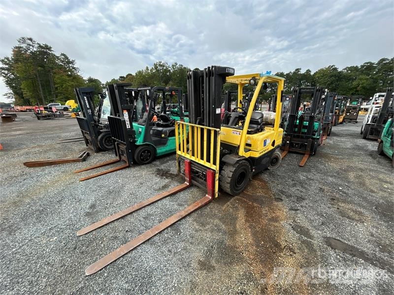 Hyster H50FT 4250 lb Cushion Tire Forklift フォークリフト - その他
