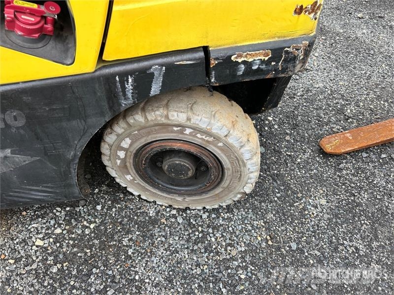 Hyster H50FT 4250 lb Cushion Tire Forklift フォークリフト - その他