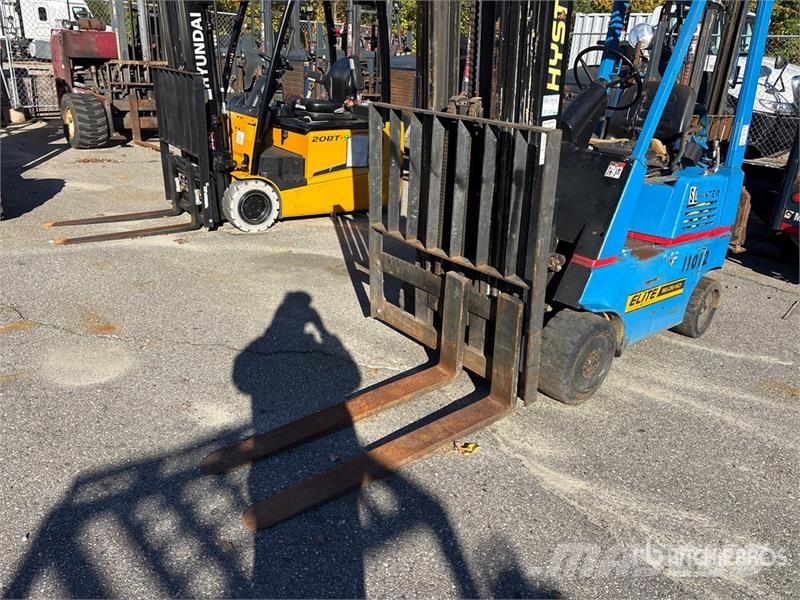 Hyster S40E 3150 lb Cushion Tire Forklift (Inoperable) Andere Gabelstapler
