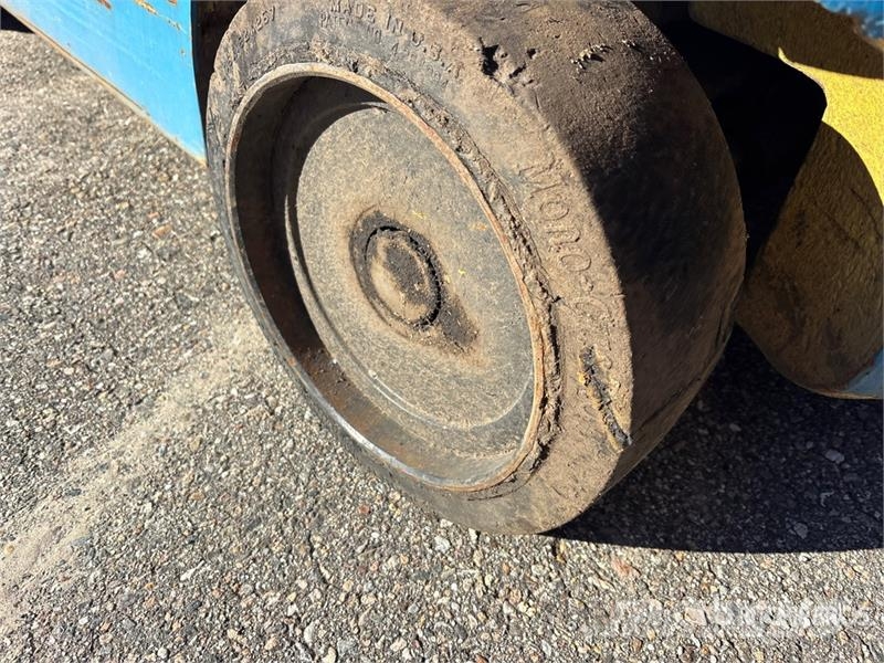 Hyster S40E 3150 lb Cushion Tire Forklift (Inoperable) Andere Gabelstapler