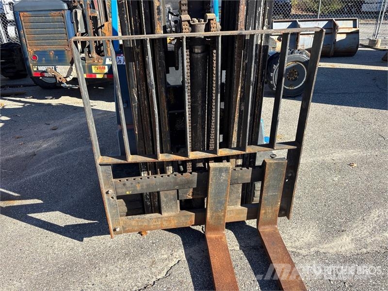 Hyster S40E 3150 lb Cushion Tire Forklift (Inoperable) Andere Gabelstapler