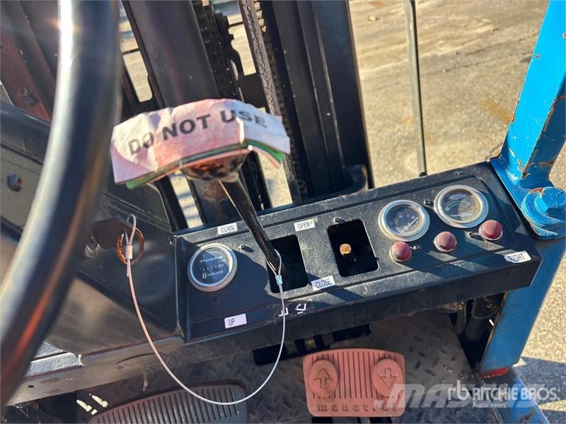 Hyster S40E 3150 lb Cushion Tire Forklift (Inoperable) Andere Gabelstapler