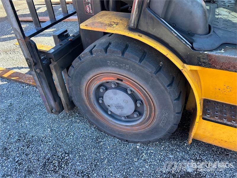 Hyundai 40L-7A 8325 lb Cushion Tire Forklift 그 외 지게차