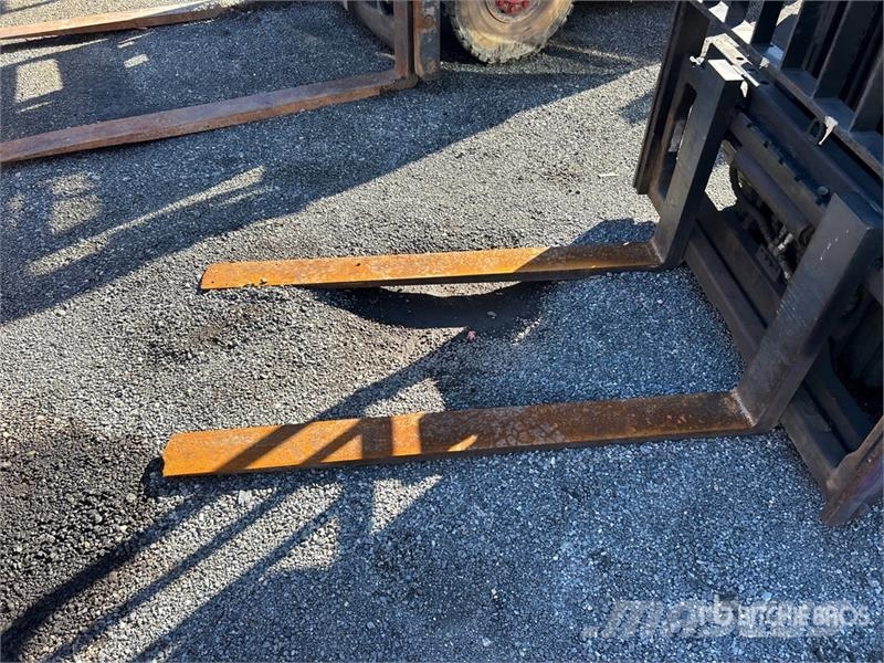 Hyundai 40L-7A 8325 lb Cushion Tire Forklift Carrelli elevatori-Altro