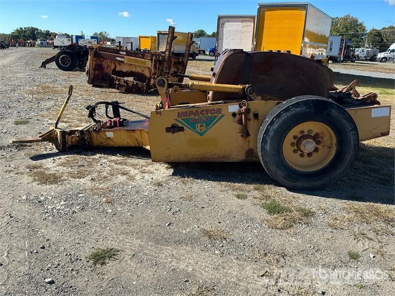  Impactor Pull Behind Compactor Rodillos vibratorios arrastrados