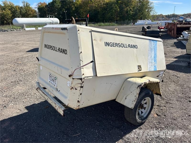 Ingersoll Rand 185 185 cfm Mobile Air Compressor Compressors