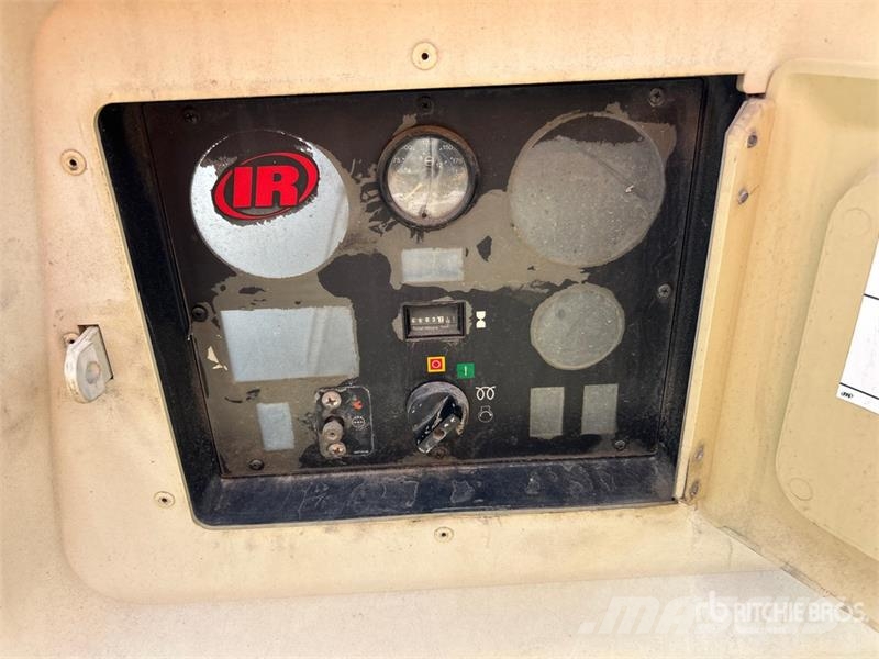 Ingersoll Rand 185 cfm Mobile Air Compressor Compressors