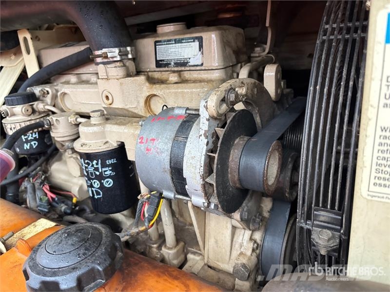 Ingersoll Rand P1 85W JD Mobile Air Compressor (Inoperable) コンプレッサー