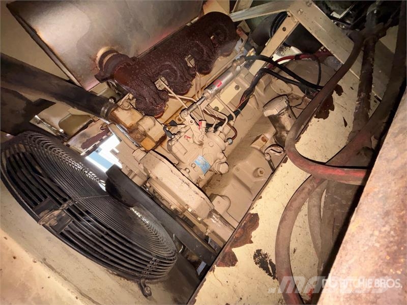 Ingersoll Rand P1 85W JD Mobile Air Compressor (Inoperable) コンプレッサー