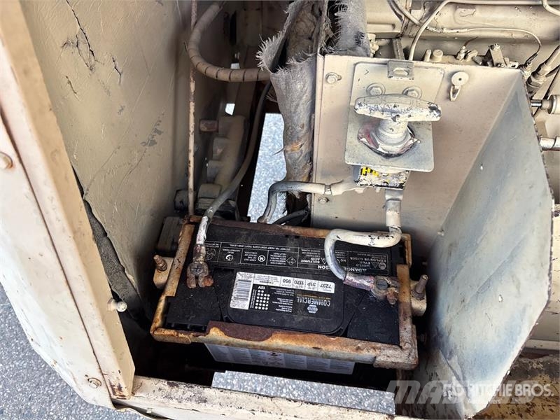 Ingersoll Rand P185 185 cfm Mobile Air Compressor Kompresori