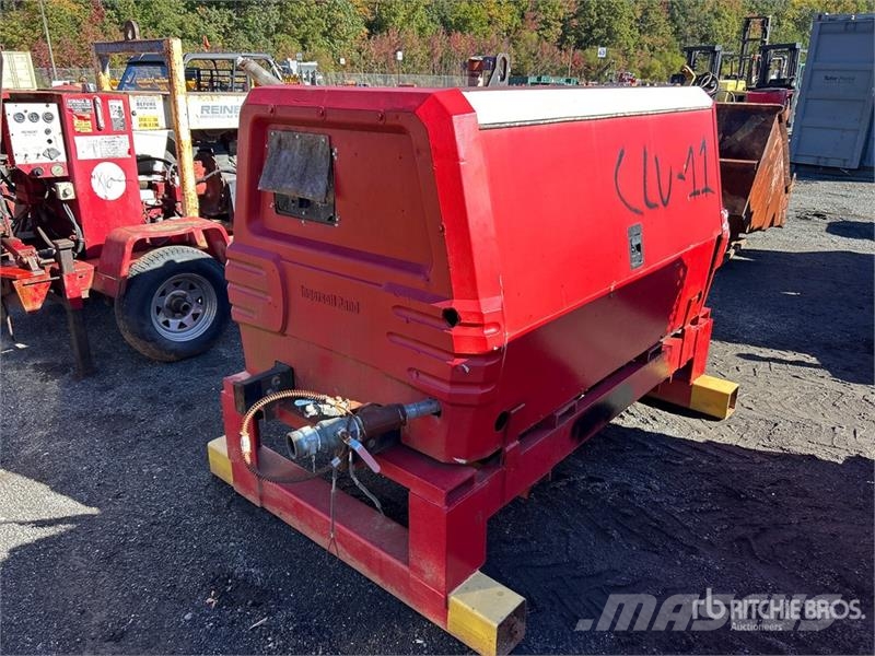 Ingersoll Rand P185WJD-T4I 185 cfm Skid-Mounted Air Compressor コンプレッサー