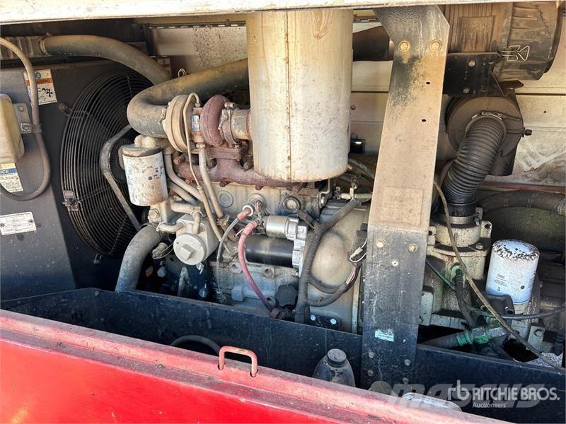 Ingersoll Rand P185WJD-T4I 185 cfm Skid-Mounted Air Compressor コンプレッサー