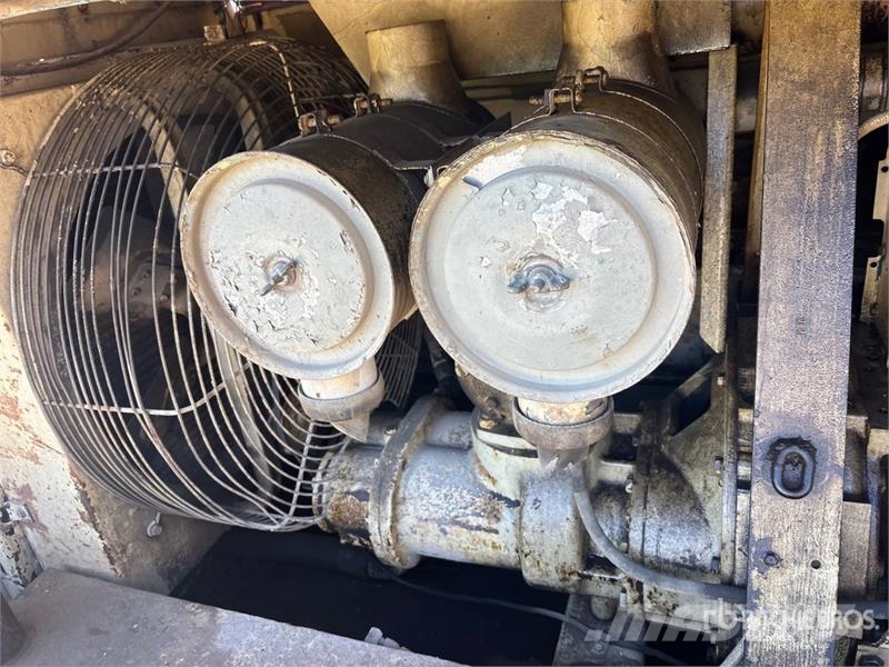 Ingersoll Rand P250AWD Mobile Air Compressor 콤푸레샤
