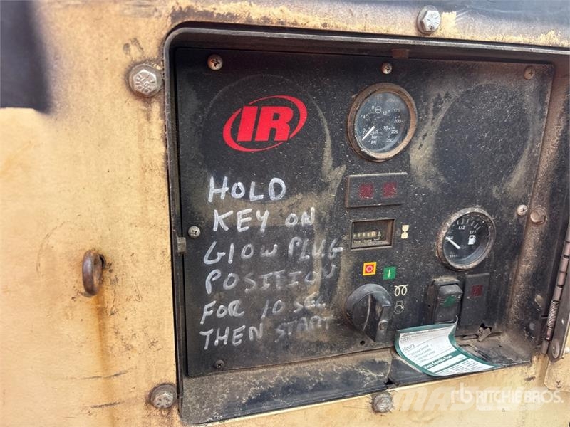Ingersoll Rand XP375WIR 375 cfm Mobile Air Compressor Kompresori