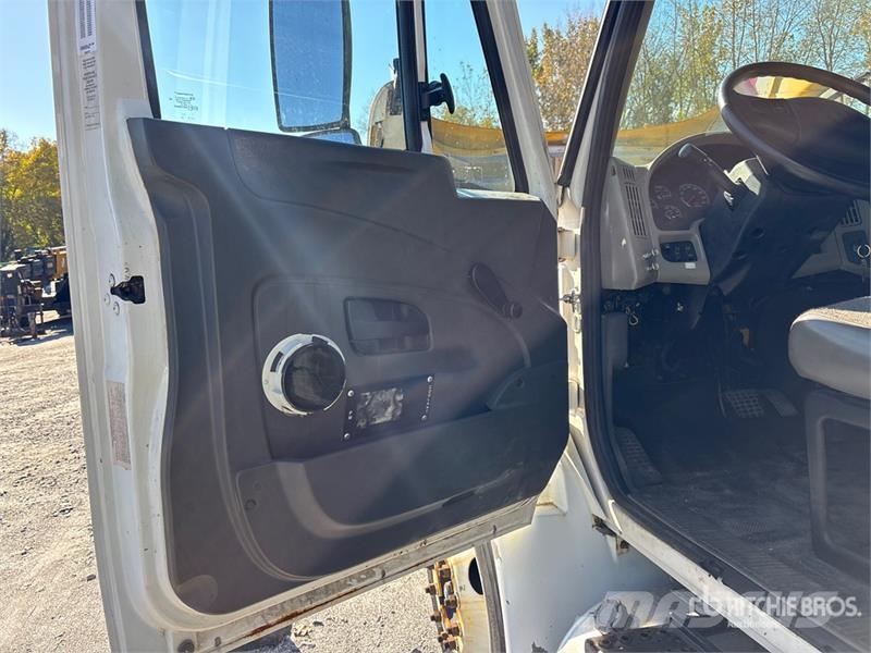 International 4300 Komunalna vozila