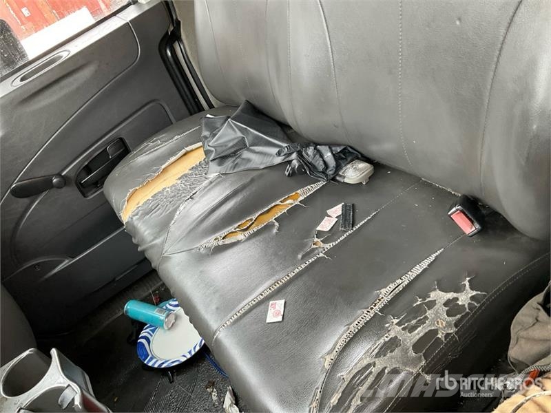 International 4300 Furgons