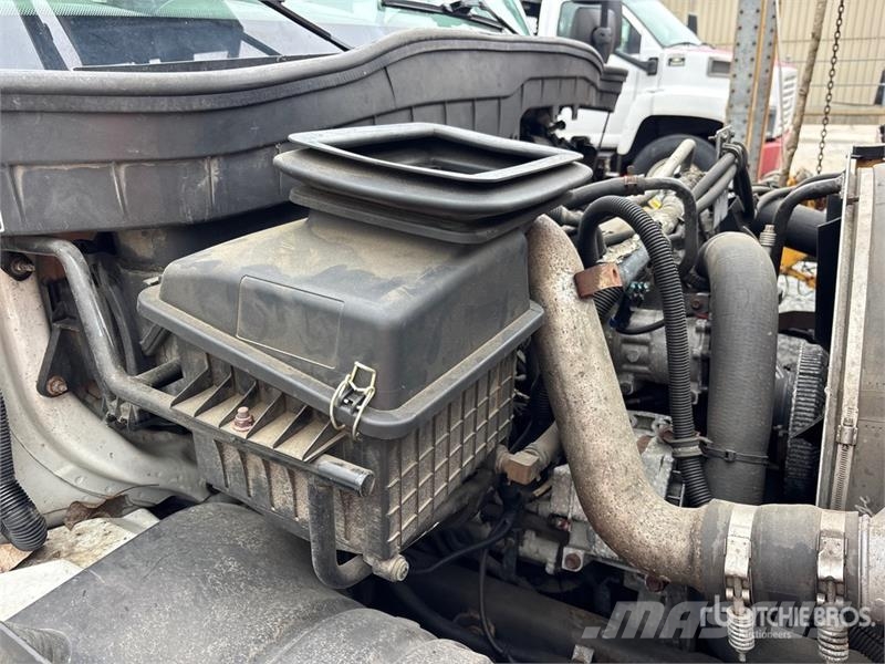 International 4300 Auto korpe