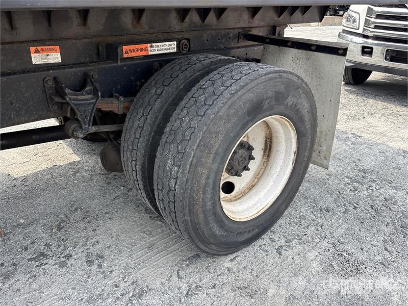 International 4300 Camiones volquete para virutas de madera