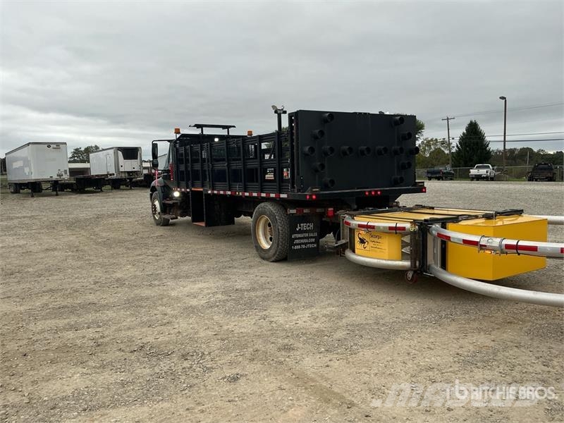 International 4300 多目的/汎用車両