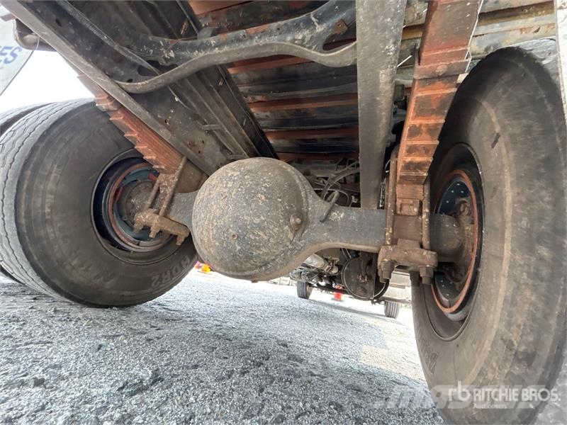 International 4300 Camiones volquete para virutas de madera