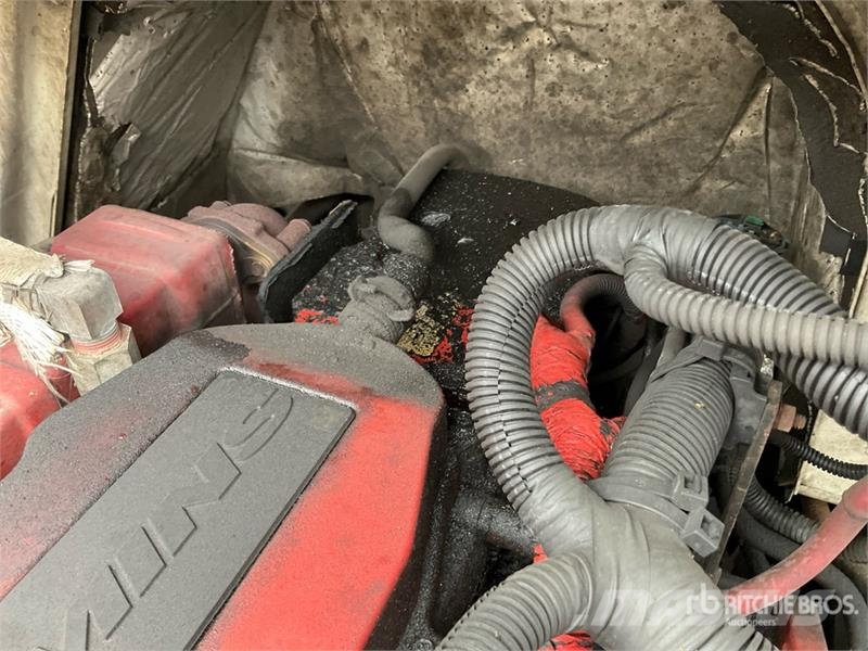 International 4300 Furgons